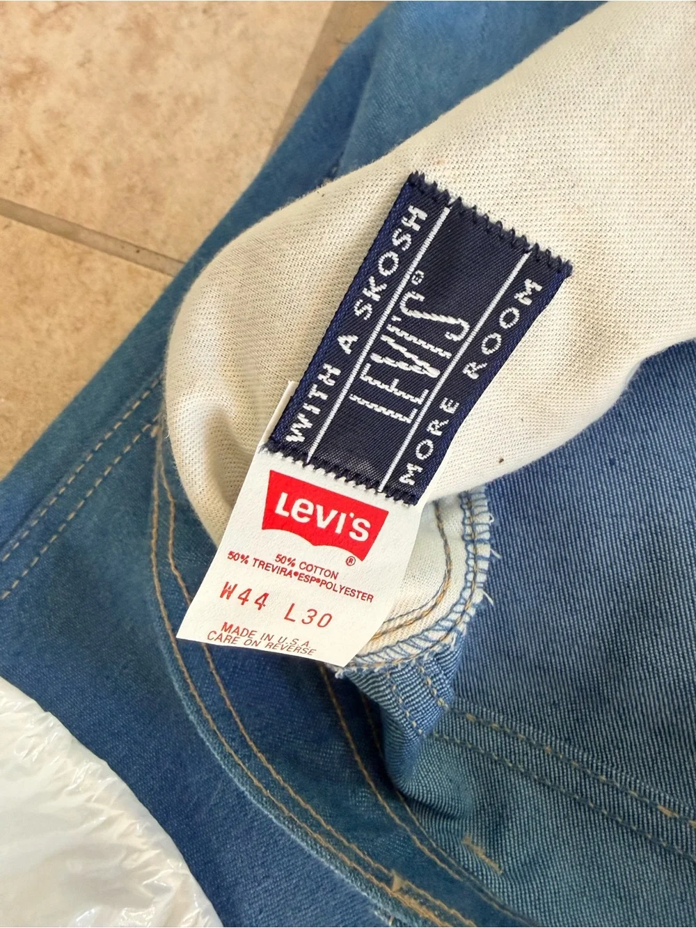 Vintage NWT Orange Tab Levi's Men's Denim Jeans - With a Skosh More Room